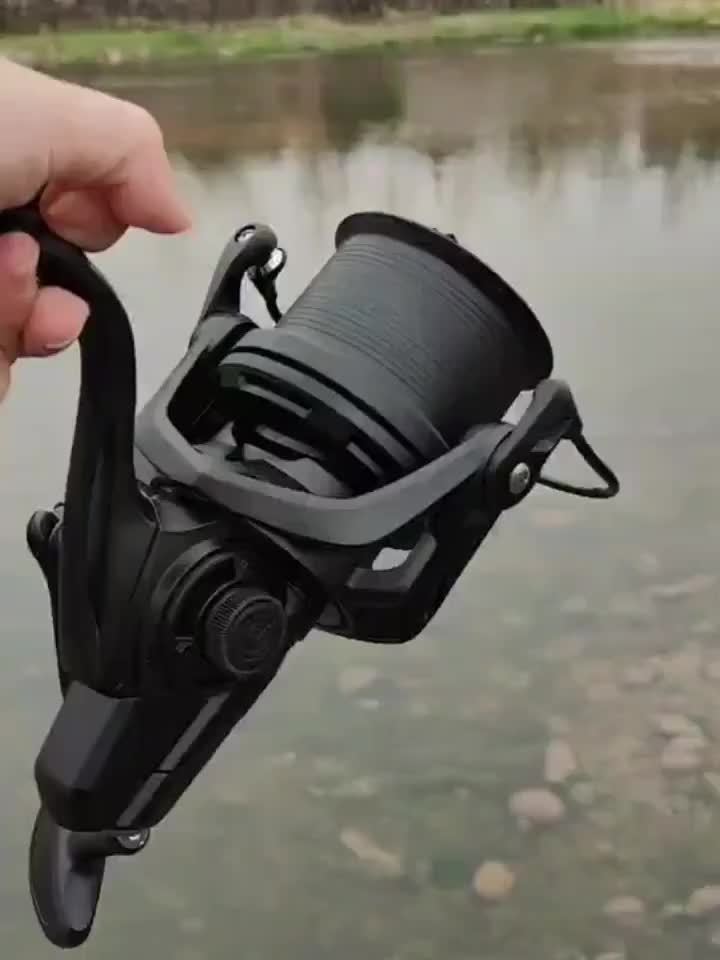 10000 Sea Fishing Reel with Listed Metal Construction and Large Line Capacity, Large-Size Angling Equipment for Offshore Fishing Trips and Fishing Gifts