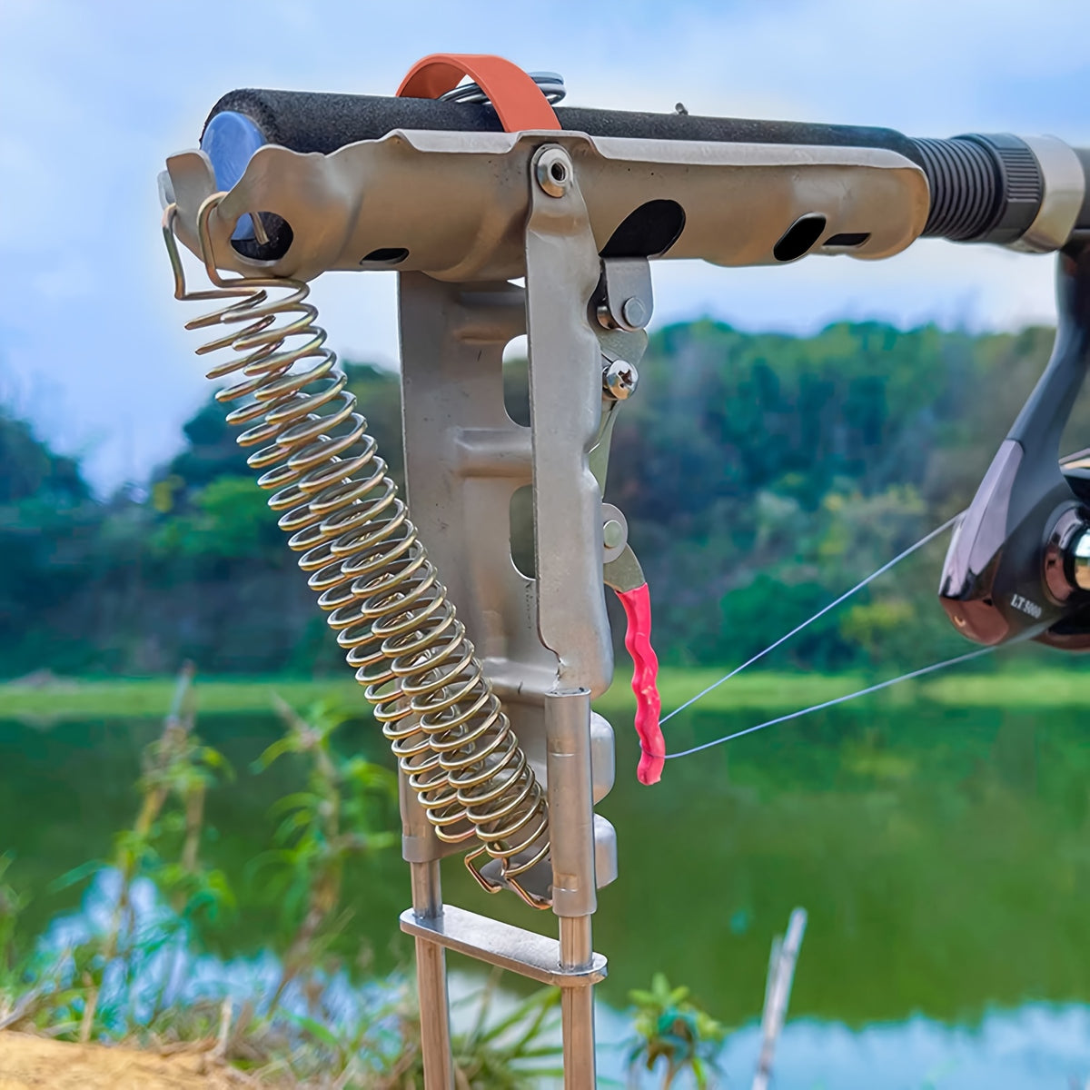 360° Adjustable Fishing Rod Ground Stand with Spring Clamp, Listed 35 x 17 cm Steel Support for Bank Angling, No Assembly Required, 1pc
