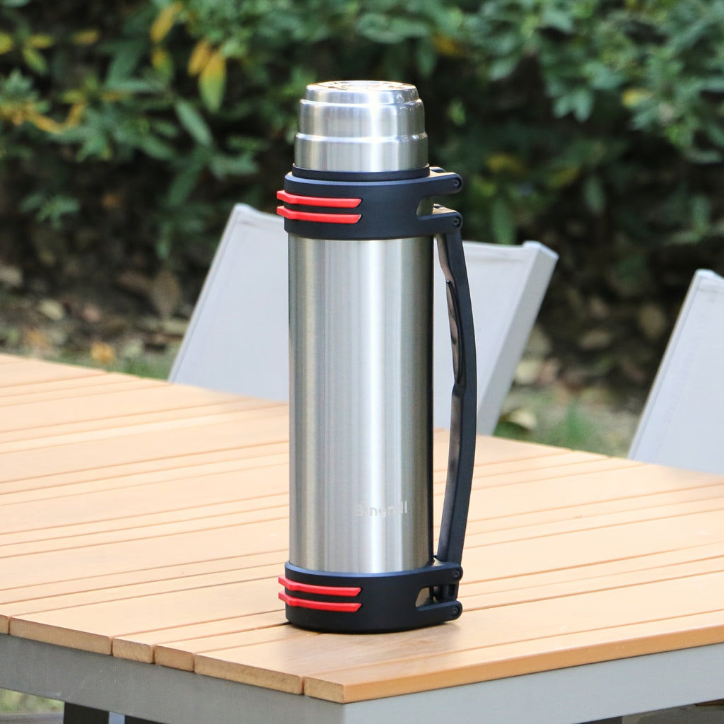 2 Liter Vacuum Insulated Water Bottle, Large 2000ml Capacity for Daily Hydration, Travel and Outdoor Packing in Black or Silvery